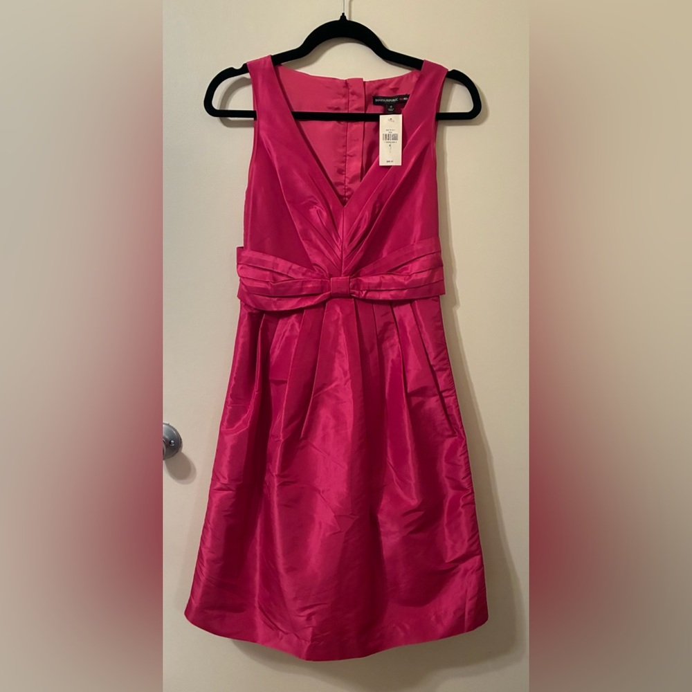 NWT “Mad Men” Banana Republic Fuschia Silk V-Neck Betty Dress 50s 60s Retro 0 - Picture 3 of 12